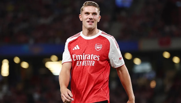 Viktor Gyokeres giải tỏa áp lực tâm lý.