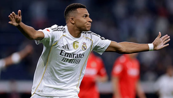 Mbappe đang là chủ nhân chiếc áo số 10 tại Real.