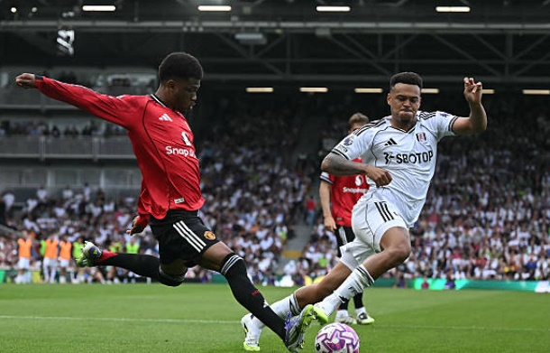 Amad Diallo (6.4/10):  Được xếp đá wing-back phải và đã hoàn thành tốt nhiệm vụ theo kèm Sessegnon trong hiệp một. Bị thay ra ngay sau giờ nghỉ có phần hơi khắc nghiệt khi HLV Amorim muốn thay đổi sơ đồ.