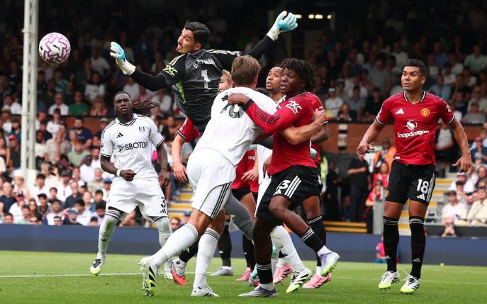 Có quá nhiều vấn đề trong đội hình MU.