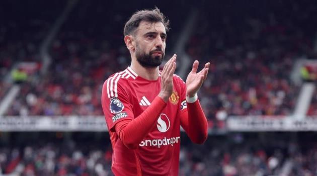 Ảnh bài viết Chuyển nhượng sáng 25/8: Fernandes sẵn sàng rời MU; Tottenham mạnh tay mua sắm