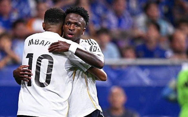 Kylian Mbappe et Vinicius Junior ont aidé le Real Madrid à vaincre le Real Oviedo.