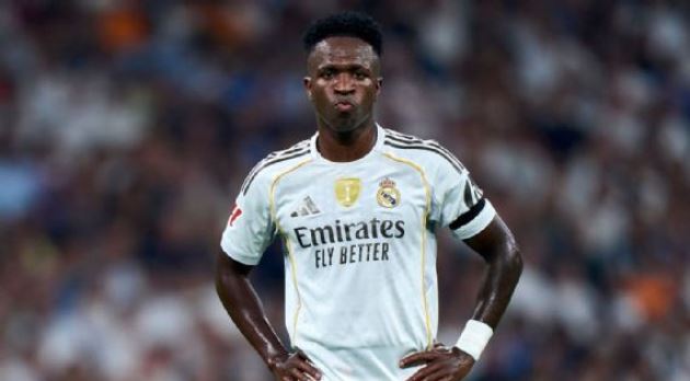 Vinicius bất ngờ phải dự bị ở trận gặp Oviedo.