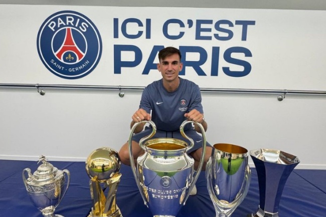 Ruiz bên cạnh các danh hiệu tại PSG.