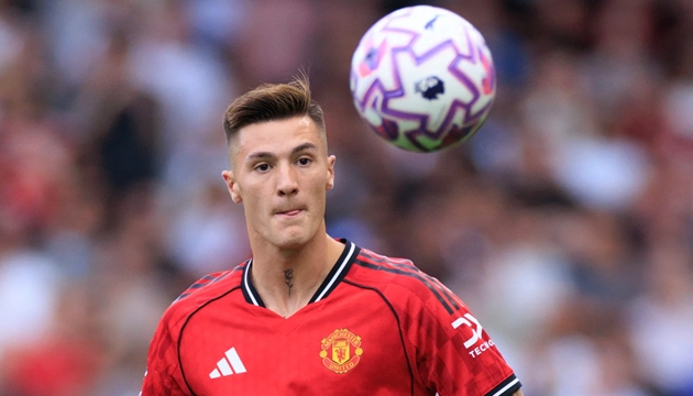 Ảnh bài viết Rooney 'bắt bệnh' hàng công MU: Sesko sẽ đá chính, nhưng Cunha thì sao?