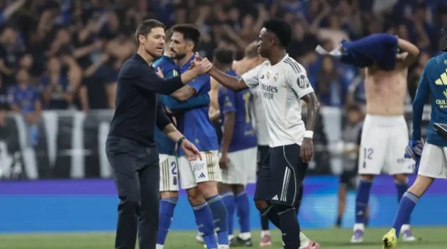 Alonso rất quyết đoán với các cầu thủ Real Madrid.