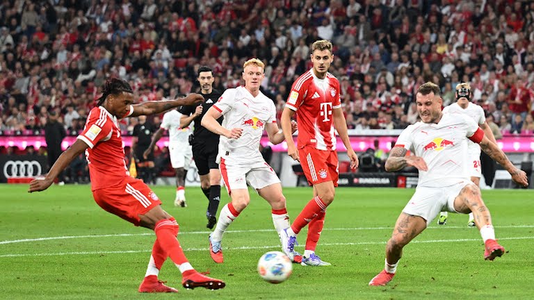 Trận thua 0-6 gióng lên hồi chuông cảnh báo ở Leipzig.