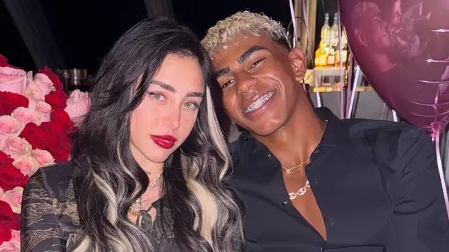 Ảnh bài viết Yamal công khai bạn gái hơn 7 tuổi