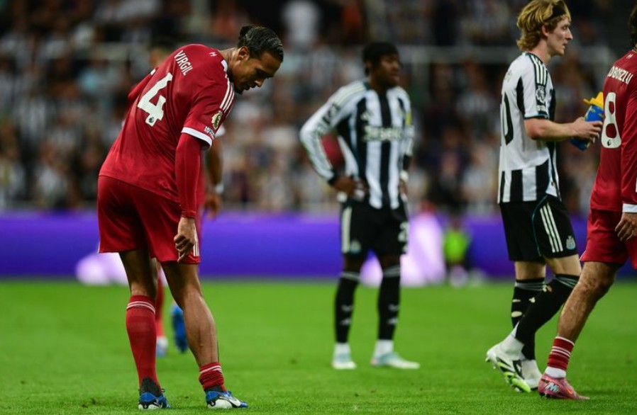 Ảnh bài viết Cận cảnh pha vào bóng nguy hiểm của Gordon với Van Dijk