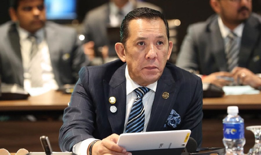 Ảnh bài viết Bóng đá Malaysia dậy sóng: Chủ tịch Liên đoàn nộp đơn từ chức