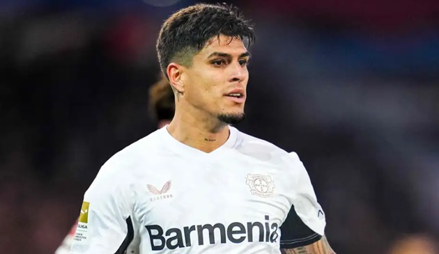 Piero Hincapie đạt thỏa thuận gia nhập Arsenal.