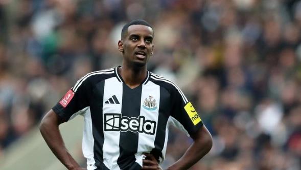 Isak quyết tâm đến Liverpool.