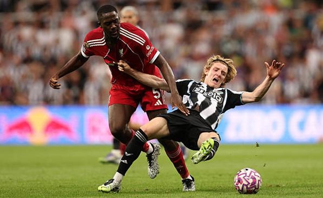 Ảnh bài viết Konate gây thất vọng, Guehi là lời giải cho hàng phòng ngự Liverpool?