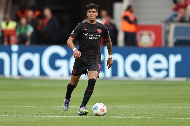 Tottenham quyết định từ bỏ Hincapie.