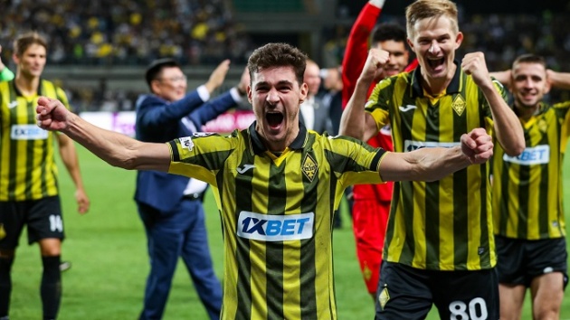 Kairat Almaty gây sốc khi loại Celtic khỏi Champions League.