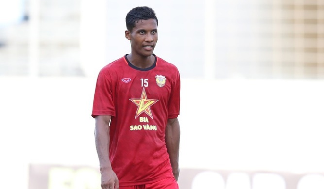 Adou Minh đã nói lời chia tay Hà Tĩnh để đầu quân cho Công An Hà Nội.