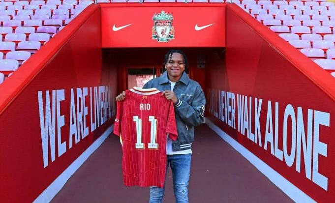 Ngu vừa ghi dấu ấn ở Liverpool.