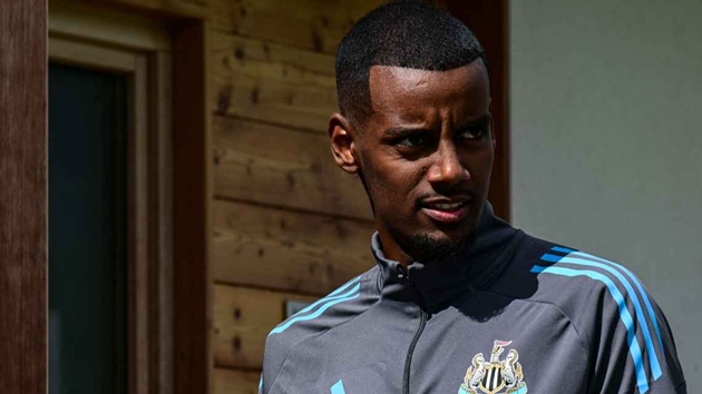 Isak lên tuyển trong lúc tương lai ở Newcastle khó đoán.