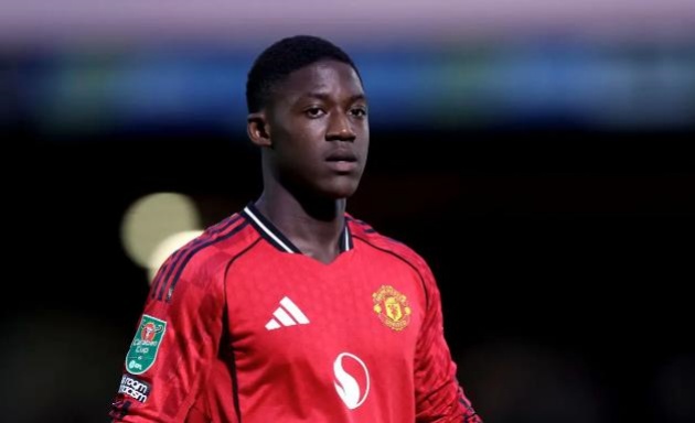 Kobbie Mainoo (6): Mặc dù không được thi đấu ở hai trận mở màn Premier League, Mainoo là một trong những cầu thủ chơi nổi bật nhất trong đội hình.