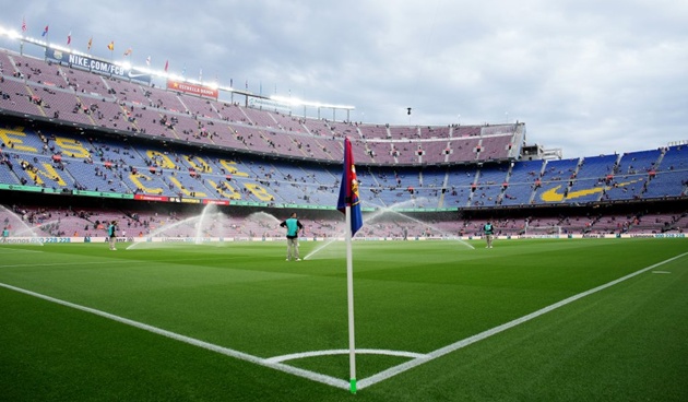 Ảnh bài viết Camp Nou chưa sẵn sàng, Barcelona tính đá Champions League trên sân khách
