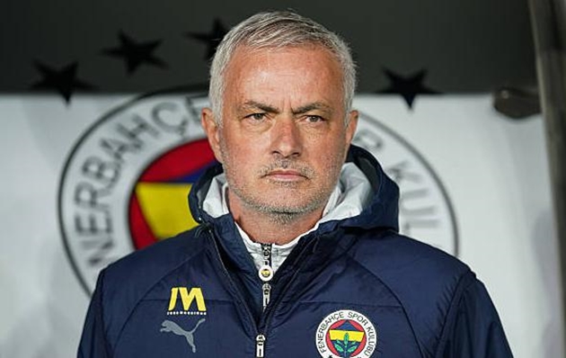Ảnh bài viết CHÍNH THỨC! Jose Mourinho bị Fenerbahce sa thải