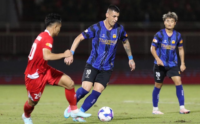 CA TPHCM giành chiến thắng tối thiểu trước HAGL.