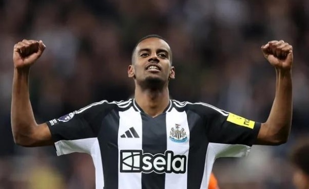 Liverpool quyết tâm chiêu mộ Isak.