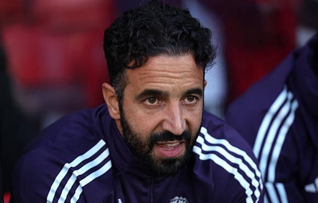 Ruben Amorim đang gặp nhiều khó khăn tại Manchester United.