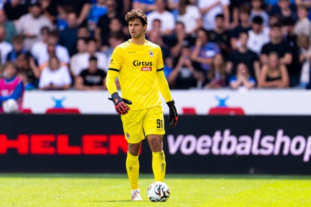 Ảnh bài viết Diễn biến vụ Man Utd chiêu mộ Lammens