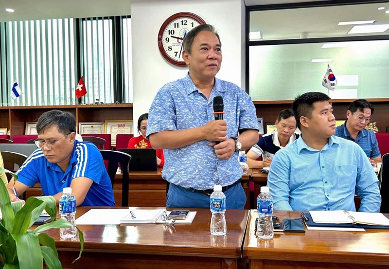 Ông Ngô Quang Vinh chia sẻ quan điểm trong buổi lễ.