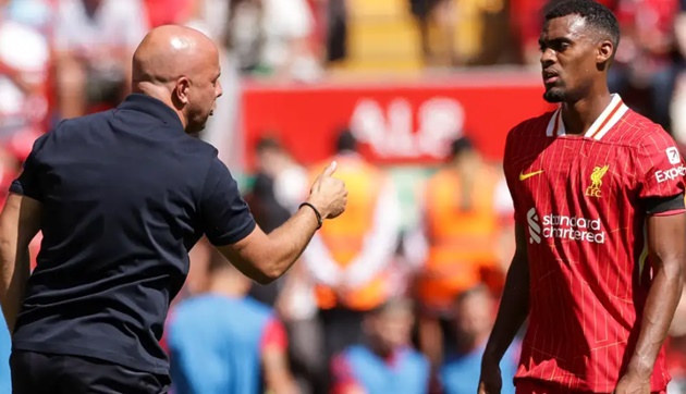 Gravenberch đã chơi ấn tượng ở vai trò số 6 trong bối cảnh Zubimendi không đến Liverpool.