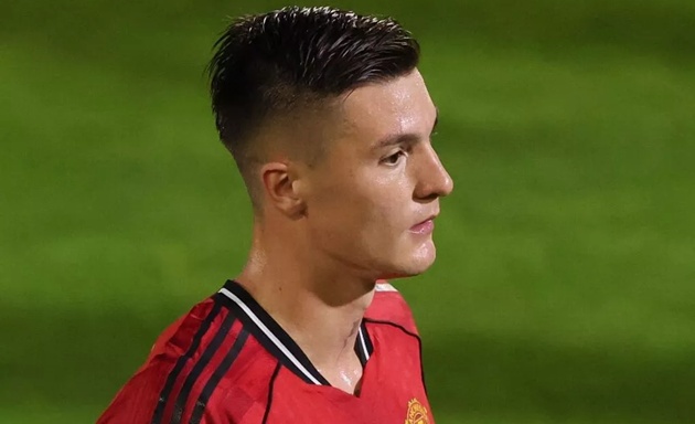 Ảnh bài viết Ruben Amorim thay đổi mạnh tay đội hình, Man United quyết tâm vượt qua Burnley