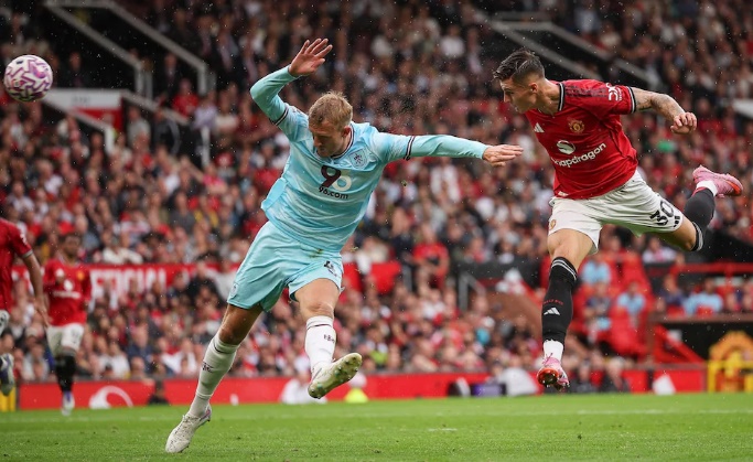 Ảnh bài viết Kỳ vọng trở thành Van Gol, nhưng Sesko đang giống Wout Weghorst