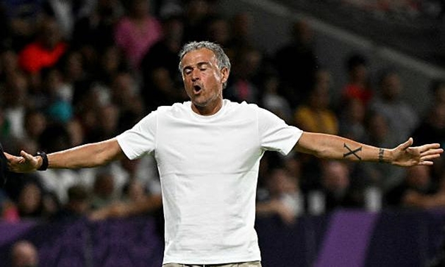 Luis Enrique vẫn có điểm không hài lòng dù PSG thắng đậm Toulouse.