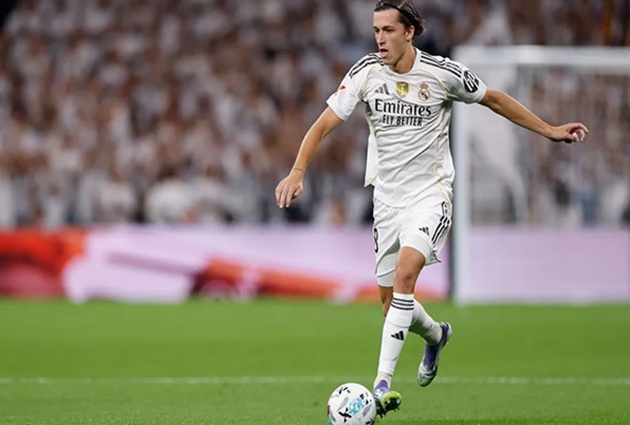 Xabi Alonso hài lòng về tân binh