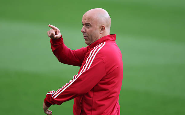 Slot và các cộng sự không còn nhiều thời gian.