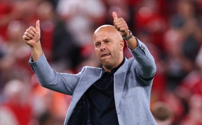 Ảnh bài viết Arne Slot chỉ ra điểm mạnh nổi bật của Arsenal