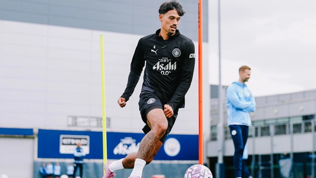 Tijjani Reijnders (6,3): Đối mặt với sức ép từ Brighton nhưng đã cải thiện dần sau khi trận đấu trôi đi.
