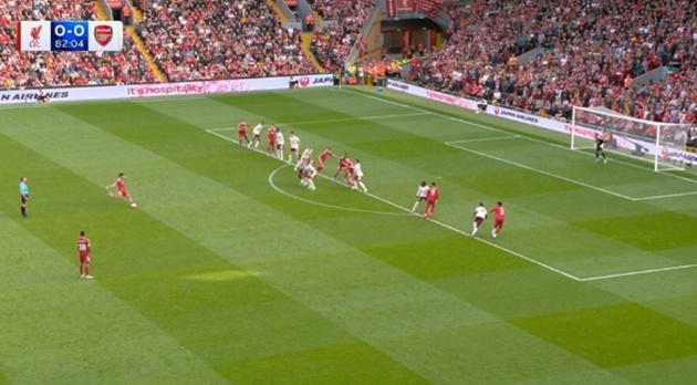 Szoboszlai lập siêu phẩm đá phạt đem về thắng lợi cho Liverpool.