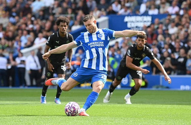 Milner ghi bàn trong chiến thắng trước Man City.