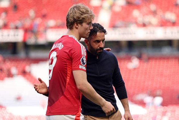 Ảnh bài viết Chuyển nhượng tối 1/9: Ngày bận rộn tại Man United; Donnarumma thế chỗ Ederson ở Man City