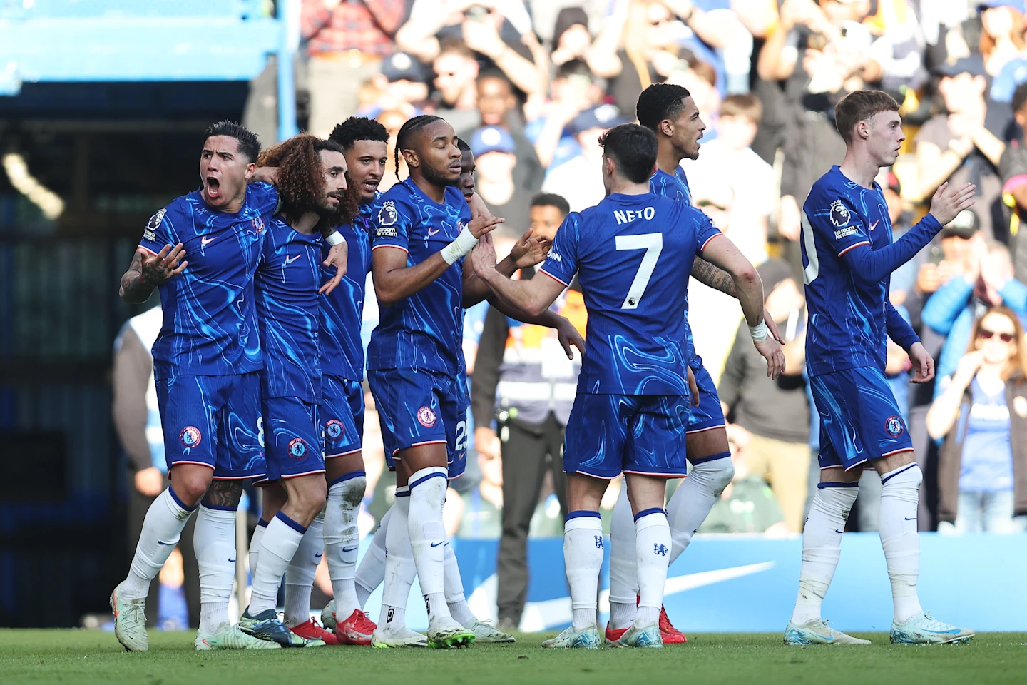 Chelsea phải bỏ ra 5 triệu bảng cho mỗi điểm số giành được