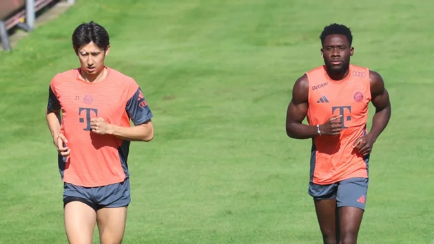 Davies và Ito đang hồi phục chấn thương