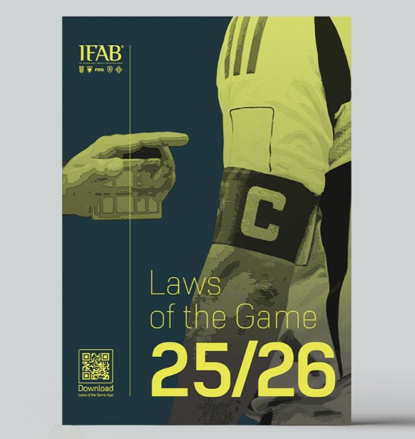 Luật thi đấu bóng đá do IFAB ban hành và luôn có sự điều chỉnh theo từng năm để phù hợp với tình hình thực tiễn.