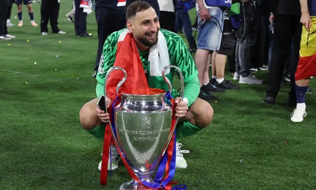 Ảnh bài viết Schmeichel bất ngờ khi Man City chiêu mộ Donnarumma