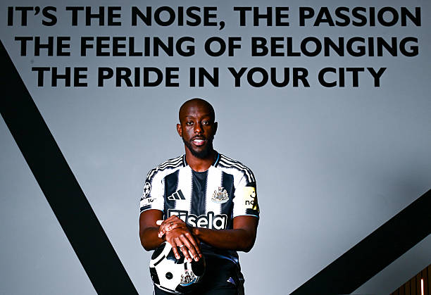 Yoane Wissa đã chính cập bến Newcastle.