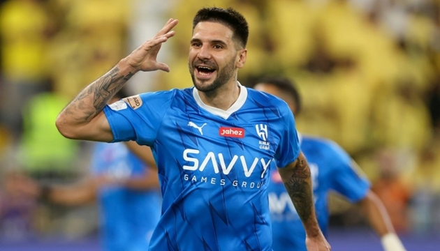 Mitrovic được 2 CLB giàu có tranh giành.