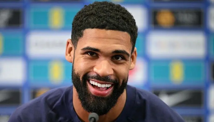 Loftus-Cheek đã được triệu tập lên tuyển sau quãng thời gian vắng bóng.
