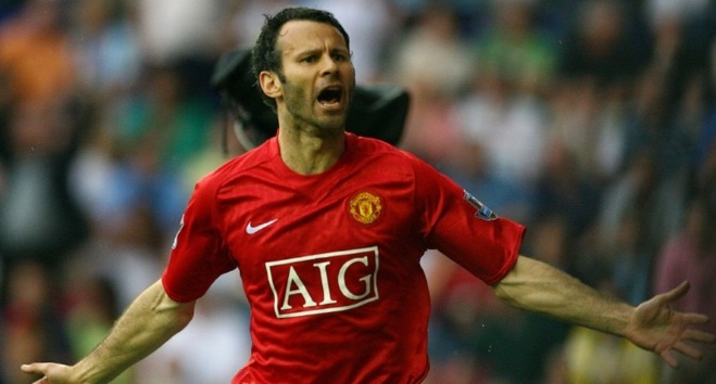 Ryan Giggs sở hữu khả năng leo biên và tạt bóng thượng hạng.