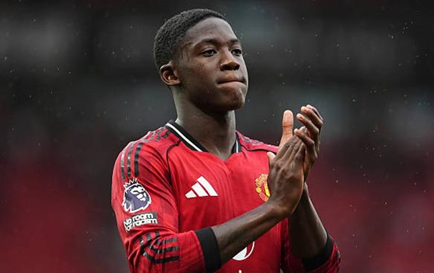 Romano: Sir Jim đích thân can thiệp, không cho Mainoo rời Man United